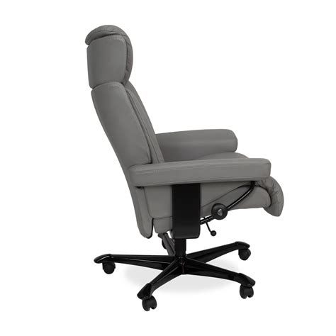 Enhancing Workplace Wellness with Untroubled Magic Office Chairs